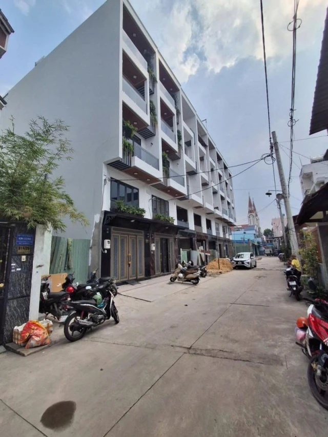 Bán Đất trống MT Hẻm 8m Lê Trọng Tấn- gần Phạm Đăng Giảng, 8,6x24m, tiện xây, 14,3 tỷ.