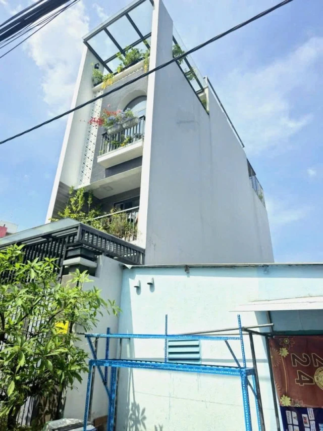 Bán nhà Hẻm 6m Nguyễn Văn Quá, ngay Cầu Tham Lương, 10x20m, 1 đời chủ, Cấp 4, 14,5 tỷ.