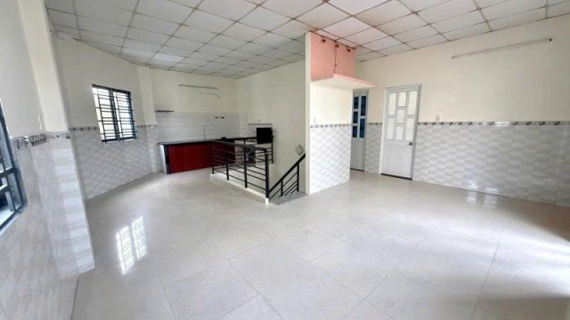 Bán nhà Hẻm xe hơi 6m Lạc Long Quân - gần Hàn Hải Nguyên, 10x11m, 2 Tầng, chỉ 9,4 tỷ.