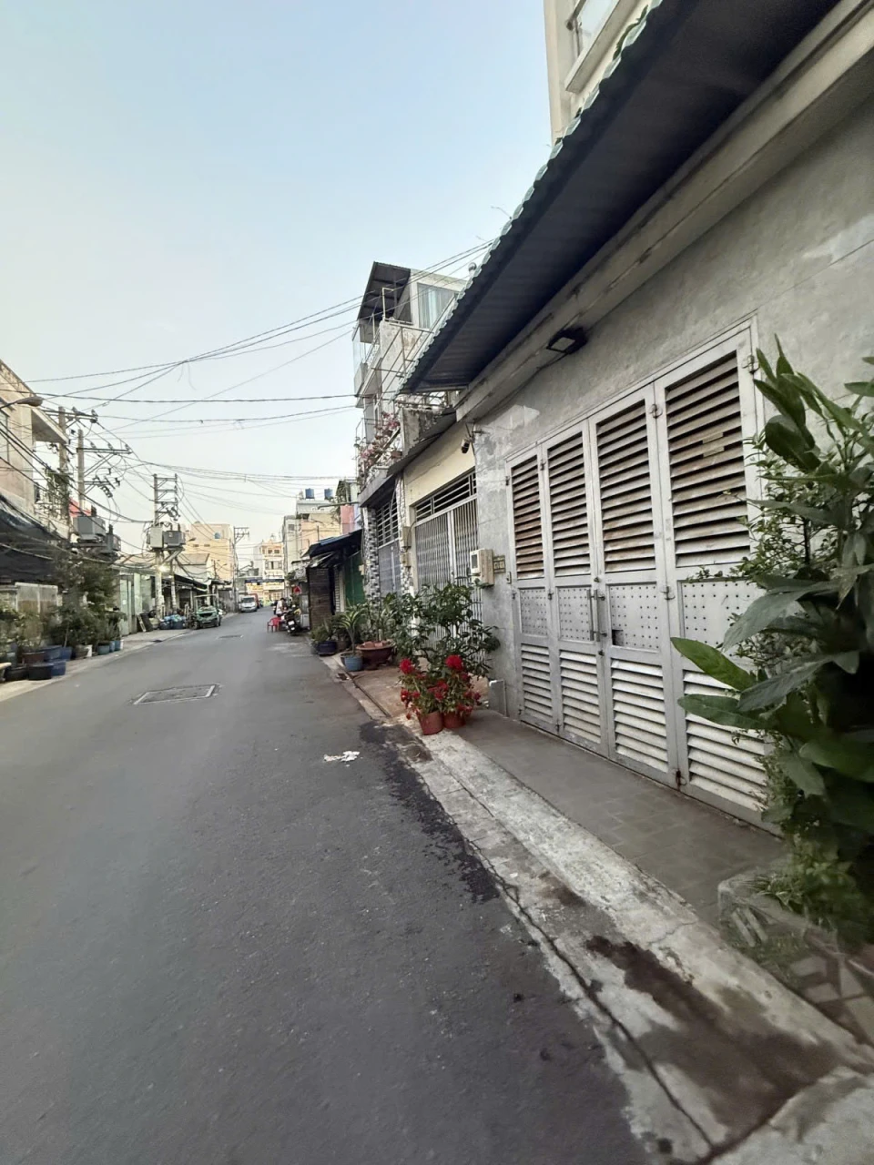 Bán nhà mới  Hẻm 8m Tân Kỳ Tấn Quý - gần Bình Long, 6x16,5m 4 Tầng - 5PN, chỉ  7,6 tỷ.