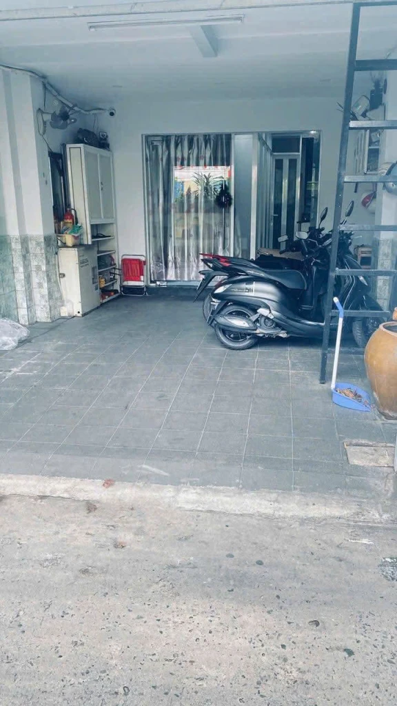 Bán nhà HXH 5m Lê Văn Sỹ - gần Huỳnh Văn Bánh, 4,5x16m, 3 Tầng - 5 PN, chỉ 9,4 tỷ.