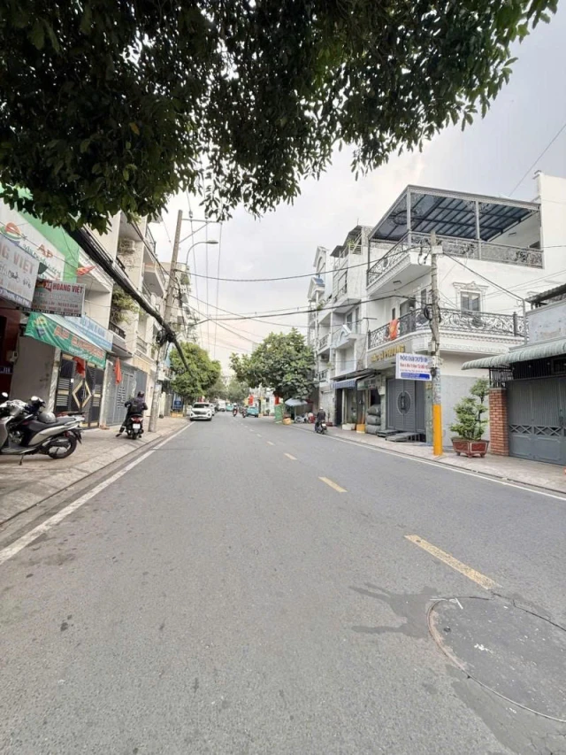 Bán nhà Mặt tiền Nguyễn Hữu Tiến - gần khúc Tây Thạnh, 4,1x18,5m, 5 Tầng - 6PN, 14,5 tỷ.