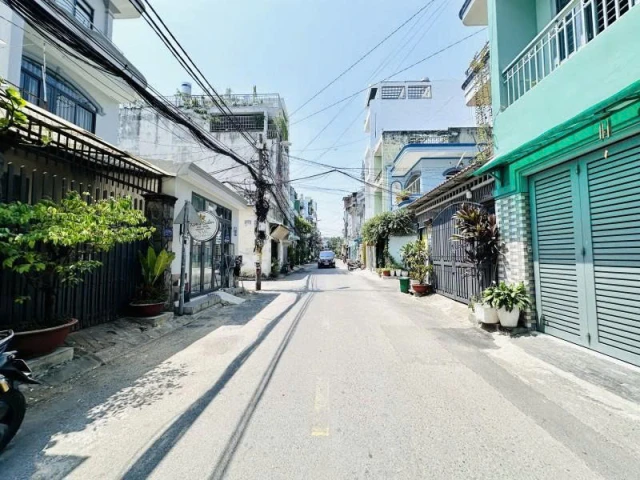 Bán nhà HXH 10m Phan Huy Ích, 500m ra tới EMART, 5x18m, 3 Tầng - 4 PN, 9,9 tỷ.