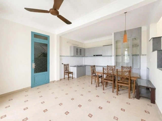 Bán nhà hẻm 4m Trương Công Định - giao Trường Chinh,  6,8x15m, 3 Tầng - 4 PN, hạ còn 8,8 tỷ.