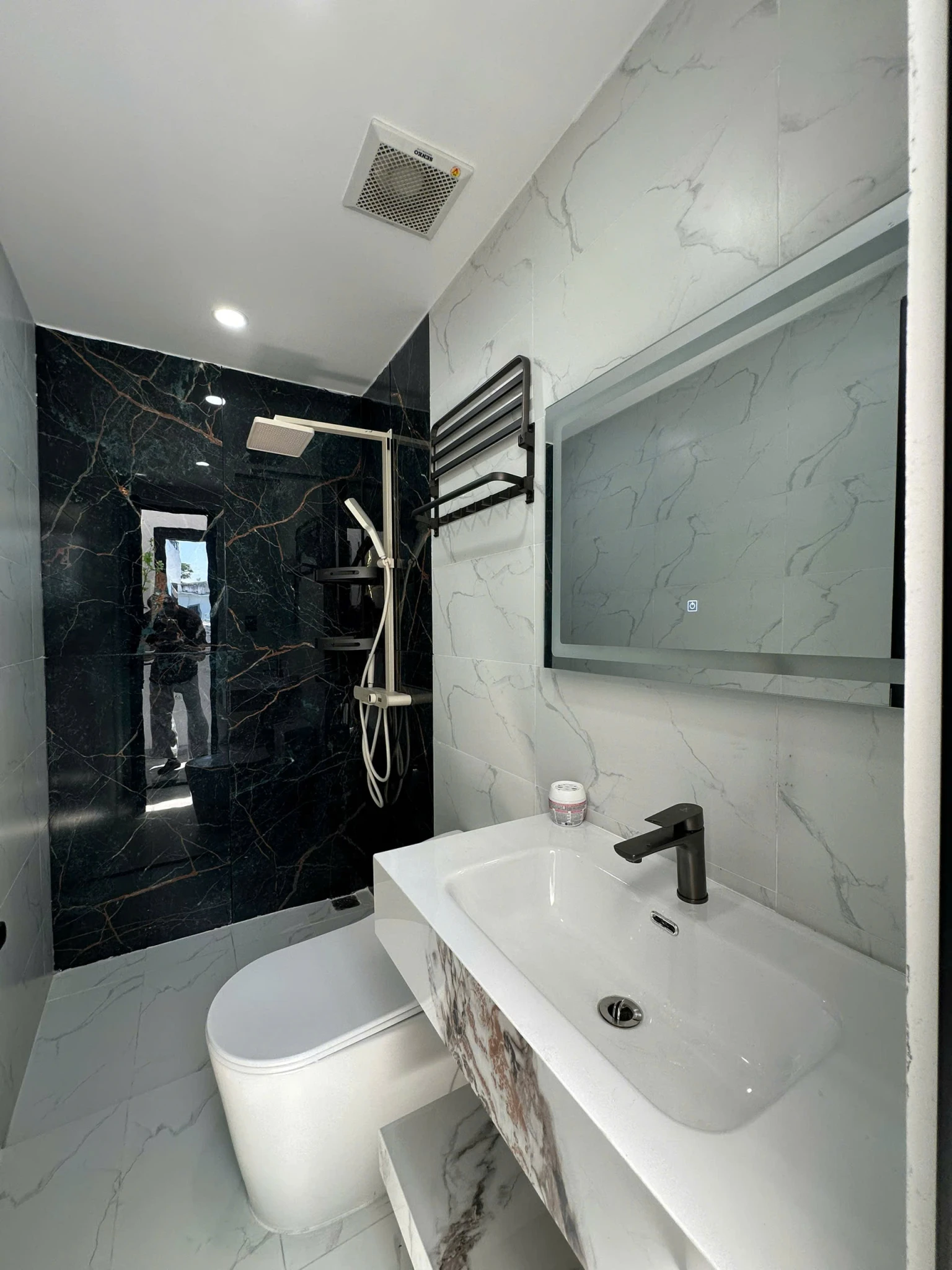 NHÀ HAI TẦNG PHẠM HỮU LẦU Q7 - PHÒNG NGỦ DƯỚI TRỆT - KẾ BÊN KHU DÂN CƯ ĐỨC KHẢI - GẦN CHỢ PHƯỚC LONG NHỈNH 6XU