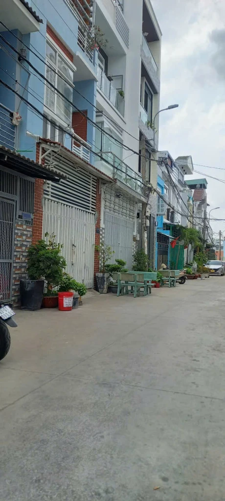 NHÀ PHỐ 3 TẦNG ĐƯỜNG XE HƠI QUAY ĐẦU 4M❌️16M THỊ TRẤN NHÀ BÈ NHỈNH 6 TY-TL