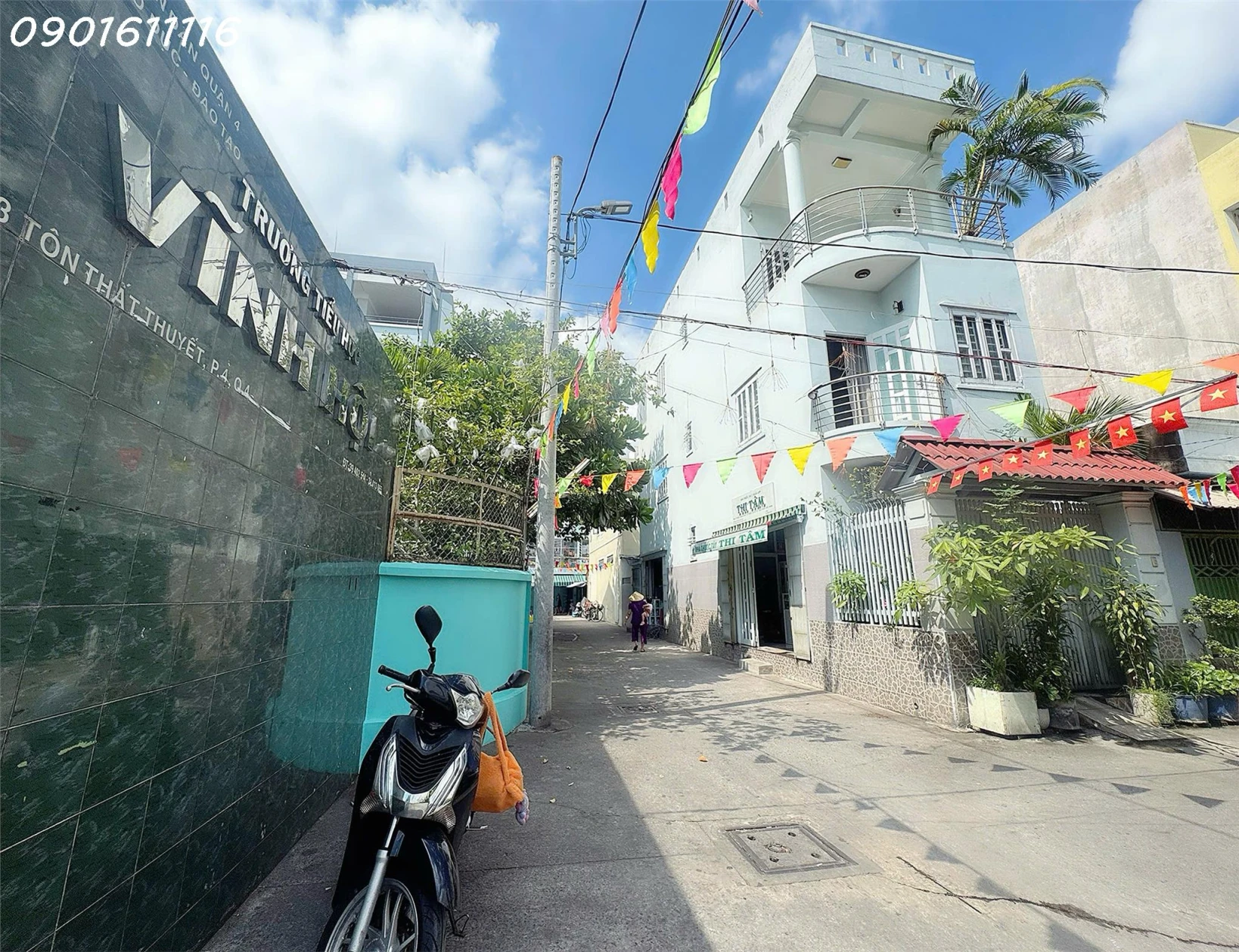 BÁN NHÀ 3 TẦNG ĐƯỜNG TÔN THẤT THUYẾT NGAY TRƯỜNG HỌC VĨNH HỘI QUẬN 4 - XE HƠI ĐẬU NGÀY ĐÊM - DT 4M*18M VUÔNG ĐẸP