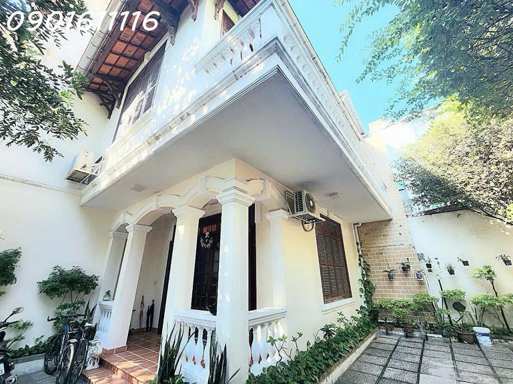 BÁN SIÊU BIỆT THỰ ĐẲNG CẤP Đ. TRẦN QUỐC THẢO, QUẬN 3 - DT 16M*20M * Liên hệ GIANG GIANG: 093.86.76.685