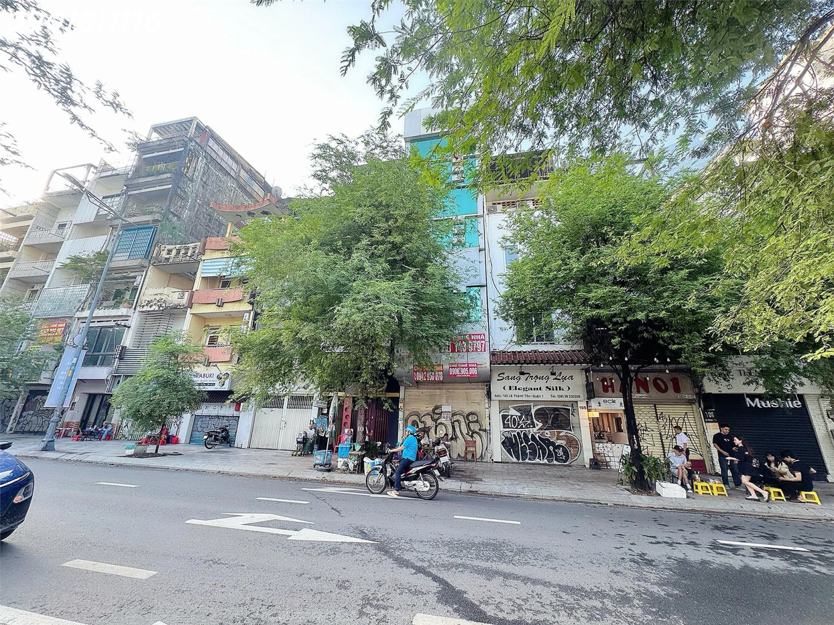 DUY NHẤT NHÀ BÁN - MẶT TIỀN KINH DOANH Đ. LÊ THÁNH TÔN, Q.1 - DÒNG TIỀN 1 TỶ/ NĂM - DT 4M*16,5M * Liên hệ GIANG GIANG: 093.86.76.685