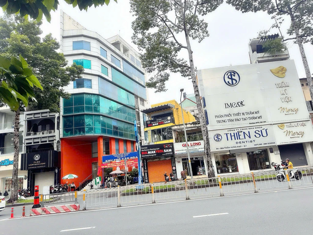 BÁN NHÀ 3 TẦNG - CĂN GÓC 2 MẶT TIỀN KD ĐƯỜNG TRẦN HƯNG ĐẠO, QUẬN 1 - VỊ TRÍ SIÊU ĐẮC ĐỊA NGAY GÓC PHỐ TÂY BÙI VIỆN*LH GIANG GIANG: 0938676685