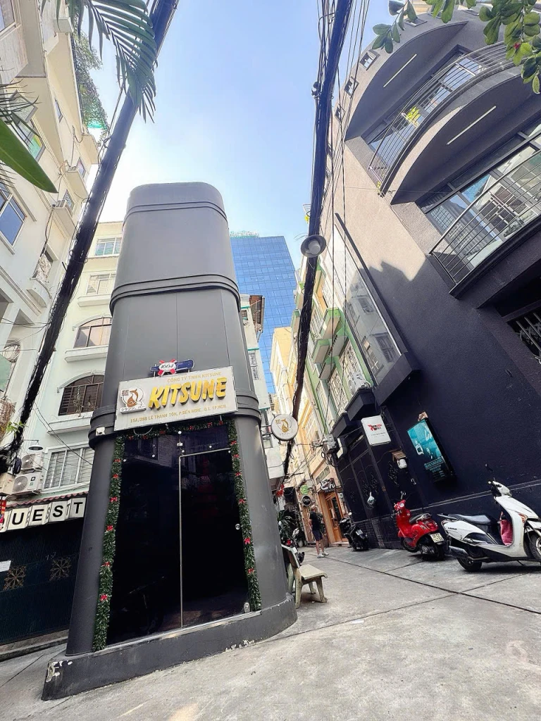 CHÍNH CHỦ BÁN NHÀ 4 TẦNG HXH Đ.LÊ THÁNH TÔN, BÊN NGHÉ, QUẬN 1- KHU VIP PHỐ NHẬT NHỘN NHỊP - HDT 30TR/TH - 42M2 FULL THỔ CƯ - 0938676685 GIANG GIANG