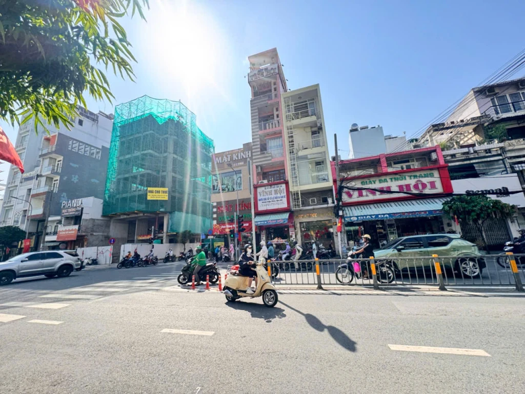 BÁN BUILDING 7 TẦNG CÓ HẦM - CĂN GÓC 2 MẶT TIỀN Đ.TÂN VĨNH & ĐƯỜNG SỐ 41, QUẬN 4- VIEW NGAY KHU GIẢI TRÍ KHÁNH HỘI - DT 171M2 NGANG 9M*19M VUÔNG ĐẸP- 0938676685 GIANG GIANG