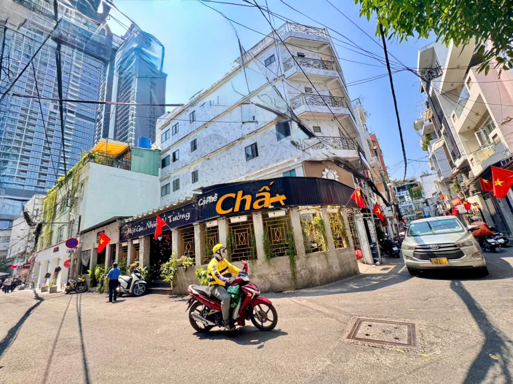 BÁN SIÊU PHẨM TÒA NHÀ 7 TẦNG CÓ HẦM- CĂN GÓC 2 MẶT TIỀN HXH Đ.NGUYỄN TRÃI, P.NGUYỄN CƯ TRINH, QUẬN 1- DT 225M2 NGANG 12M*19M VUÔNG ĐẸP- KHU VIP HIẾM BÁN- 0938676685 GIANG GIANG