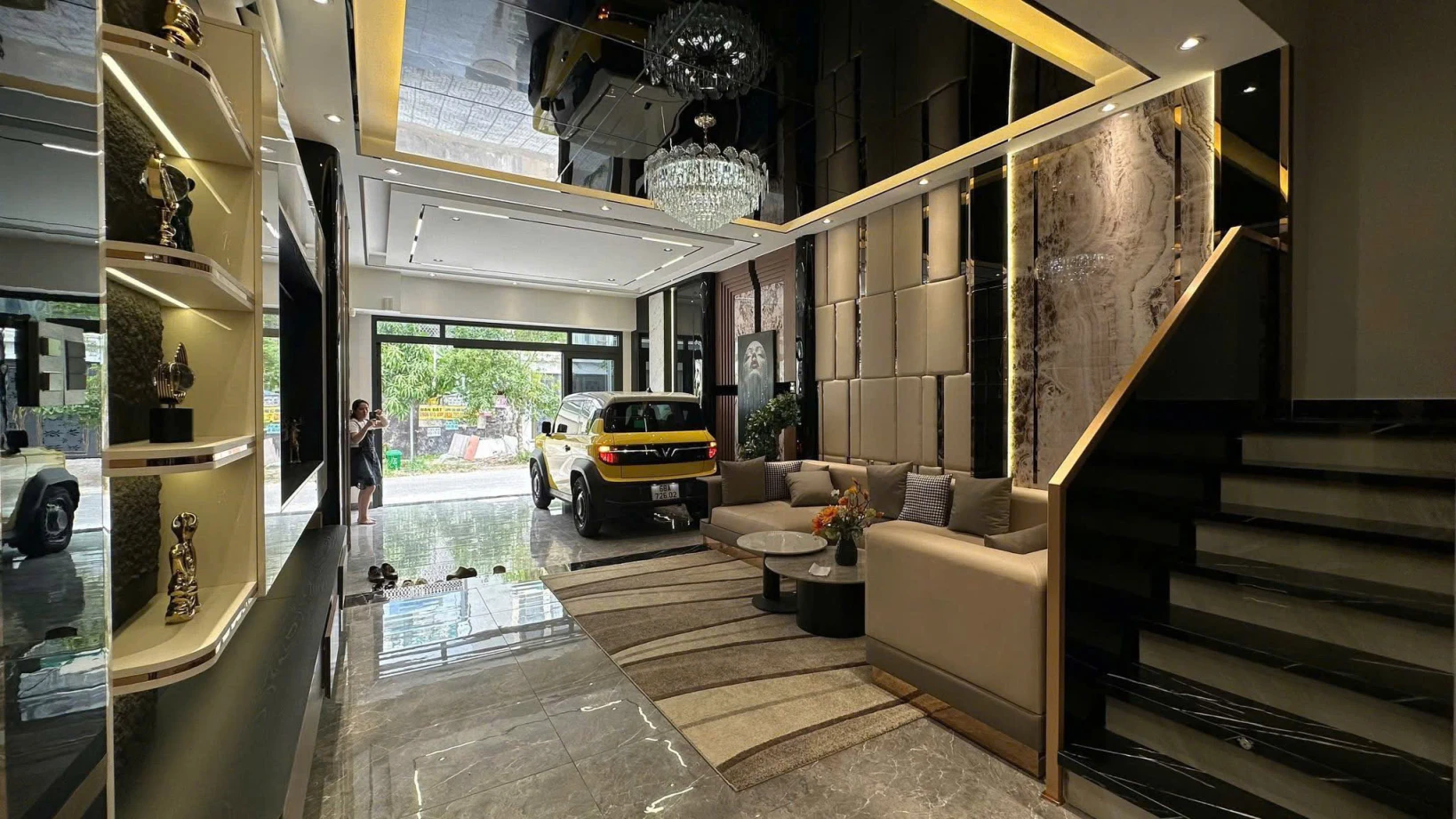 NHÀ PHỐ KDC PHÚ MỸ QUẬN 7 - Dt 5x18 1 Trệt , 2 Lầu , Sân Thượng