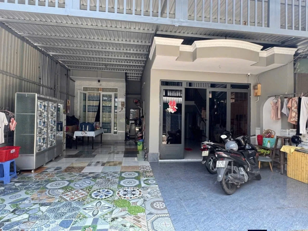 NHÀ 8M NGANG –  ÔTÔ NGỦ TRONG NHÀ – Nhỉnh 6ty