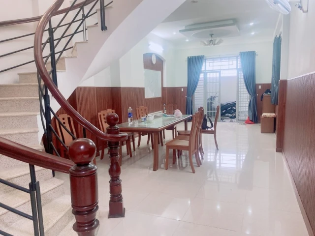 Bán nhà đường số 27, Hiệp Bình Chánh, Thủ Đức, TP HCM. DT 105 m2, 3 tầng. Giá  8.7 tỷ, Sổ Hồng, 0933125879.