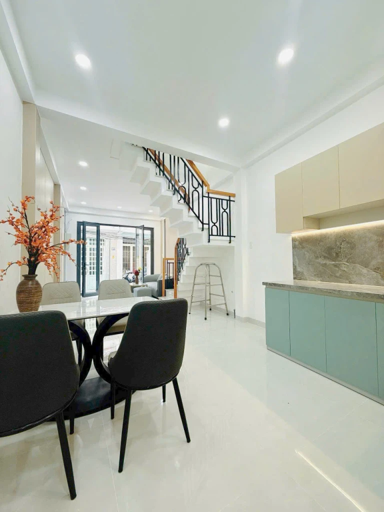 Bán Nhà Mới Xây 100%  xinh lung linh khu VIP Q8 -  42.3 (3,6 x12) - 2 Tầng - Giá 4.880 Tỷ.