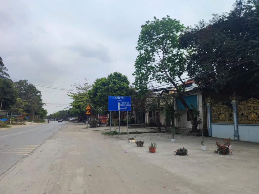 BÁT ĐẤT BÌNH YÊN THẠCH THẤT, TIỀM NĂNG XÂY NHÀ TRỌ,125 m2, GIÁ 36TR/m2.