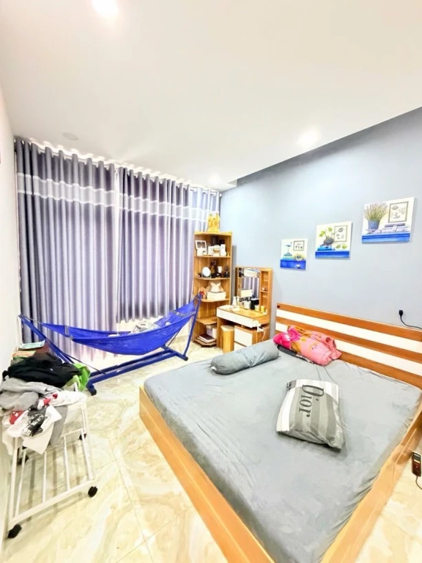 SIÊU PHẨM THẠNH LỘC QUẬN 12 - KDC TRUNG NHÂN - ĐƯỜNG TRƯỚC NHÀ 8M - XE HƠI NGỦ NGON TRONG NHÀ - 51 M2 - 4 TẦNG BTCT - CHỈ 5.X TỶ.