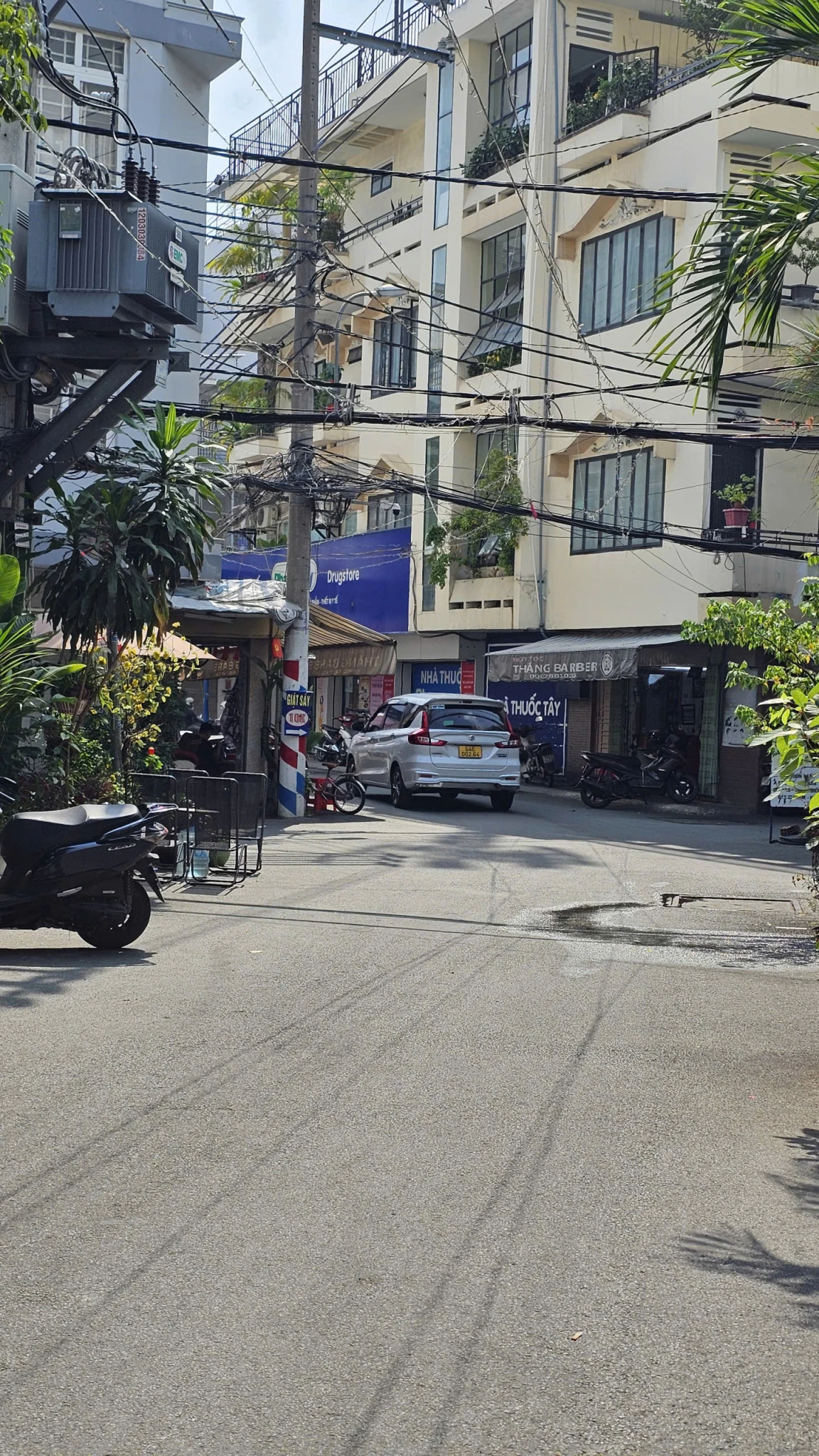 Bán nhà mặt tiền kinh doanh Ngang 6 khánh hội Q4 đúc bê tông 4 tấm có 9 tỷ