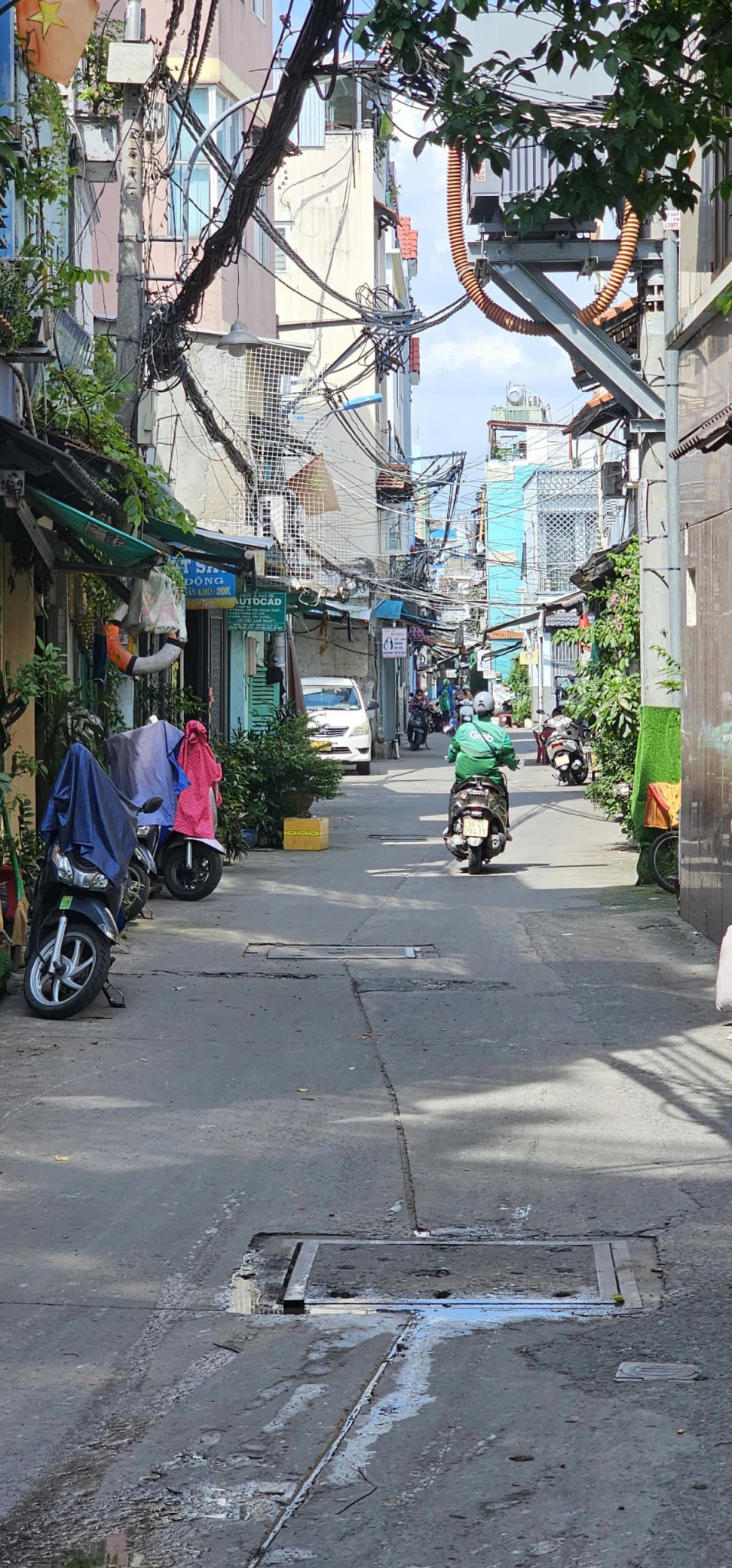 bán nhà 2 Mặt tiền xe hơi tải 🚘 Q4 nhà đúc mới diện tích lớn