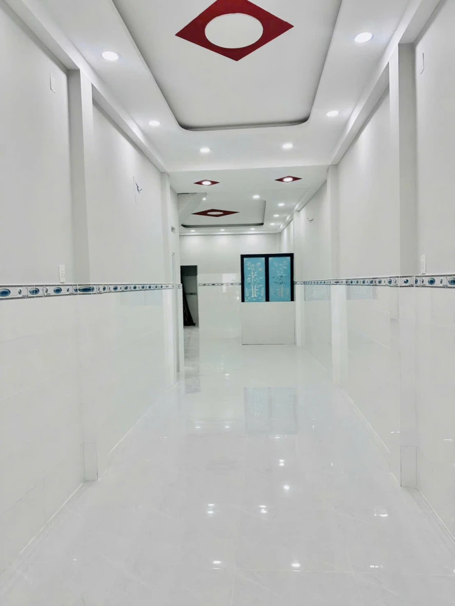 Bán nhà diện tích lớn hẻm thông rộng Q4

Ngang 3.1 dài 20 m