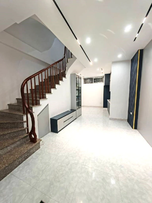 Bán nhà Đông Ngạc quận Bắc Từ Liêm 40m² – khu dân trí cao – nhỉnh 6 tỷ