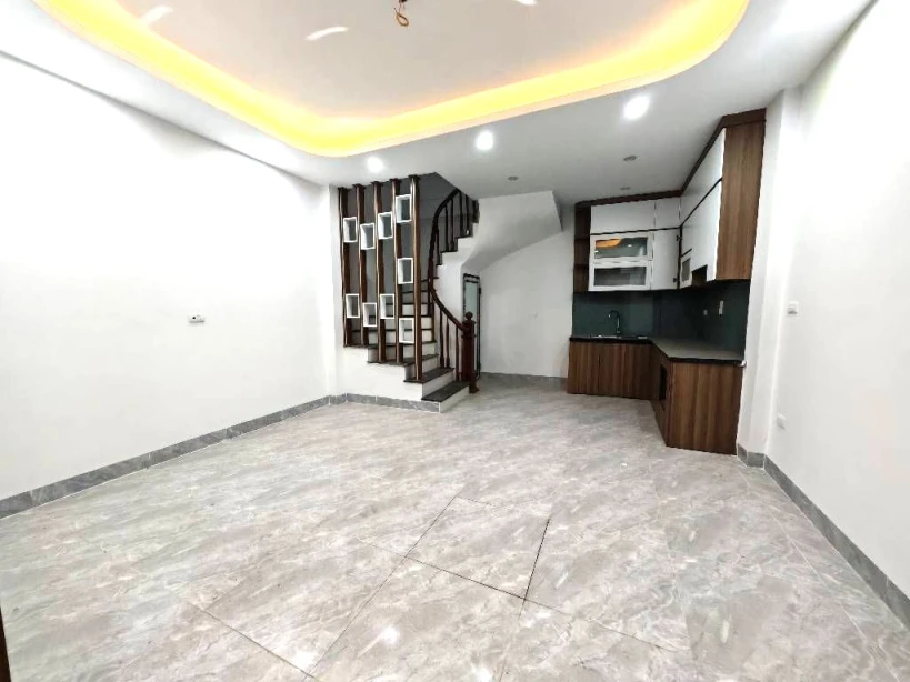 BÁN NHÀ LIÊN MẠC THƯỢNG CÁT – NHÀ 5 TẦNG XÂY MỚI – NGÕ NÔNG Ô TÔ – HƠN 5 TỶ