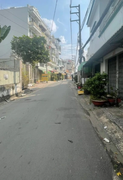 NHÀ TRỐNG ĐÓN TẾT - NGAY NGÃ VƯỜN LÀI VÀ QL 1A  QUẬN 12 - 4MX12M - 2 TÂNG - GIÁ 5 TỶ