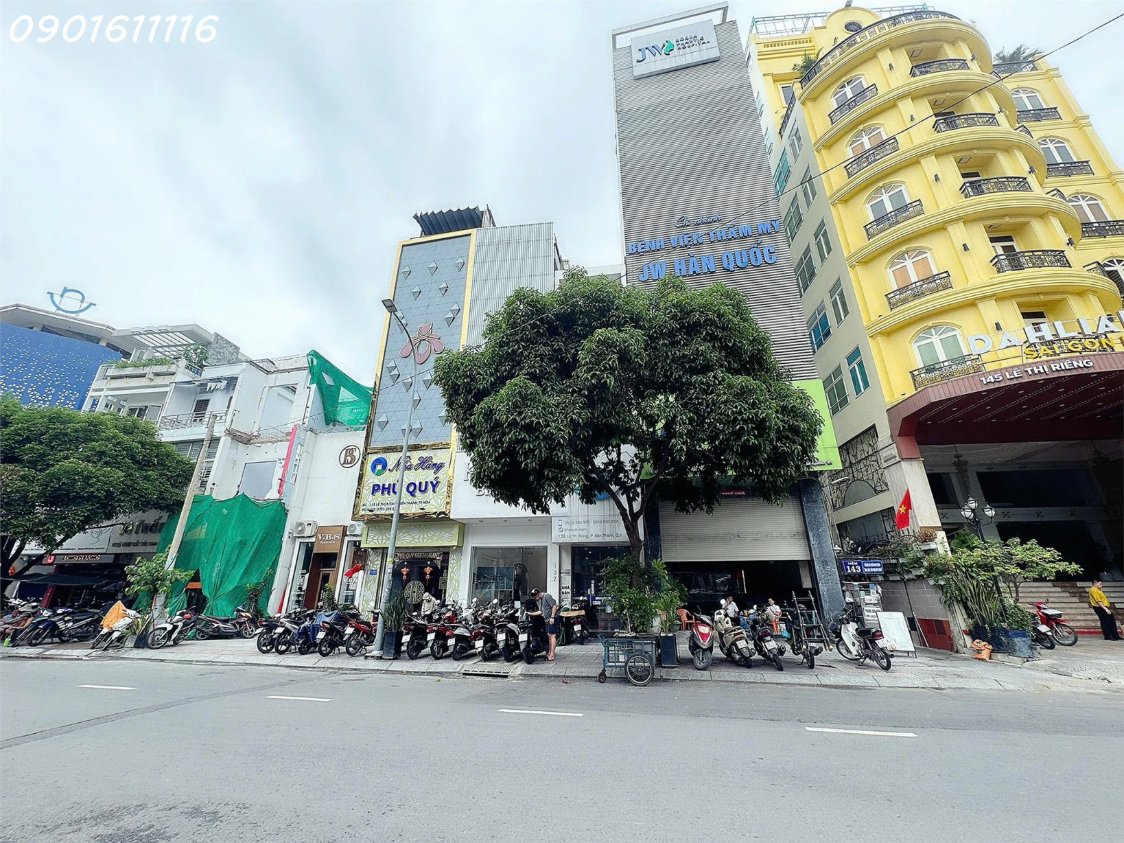 BÁN SIÊU PHẨM MẶT TIỀN 20M Đ. LÊ THỊ RIÊNG, QUẬN 1 - SẴN DÒNG TIỀN CHO THUÊ -  Liên hệ GIANG GIANG: 093.86.76.685