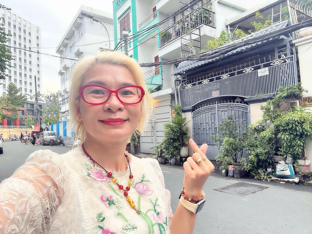 HIẾM NGANG 6,8M*16M - BÁN NHÀ 4 TẦNG MT Đ.NGUYỄN TRÃI, QUẬN 1 - KHÔNG CÓ CĂN THỨ 2 SO SÁNH VỊ TRÍ ĐỈNH * LH GIANG GIANG: 093.86.76.685