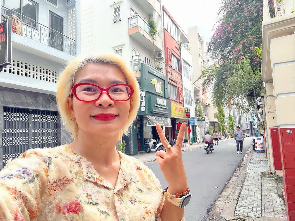 BÁN NHÀ MẶT TIỀN KD Đ.NGUYỄN PHI KHANH, TÂN ĐỊNH, QUẬN 1 - 4M*15M - CHÍNH CHỦ 1 ĐỜI XƯA BÁN CHIA TÀI SẢN CHO CÁC CON * LH GIANG GIANG: 093.86.76.685