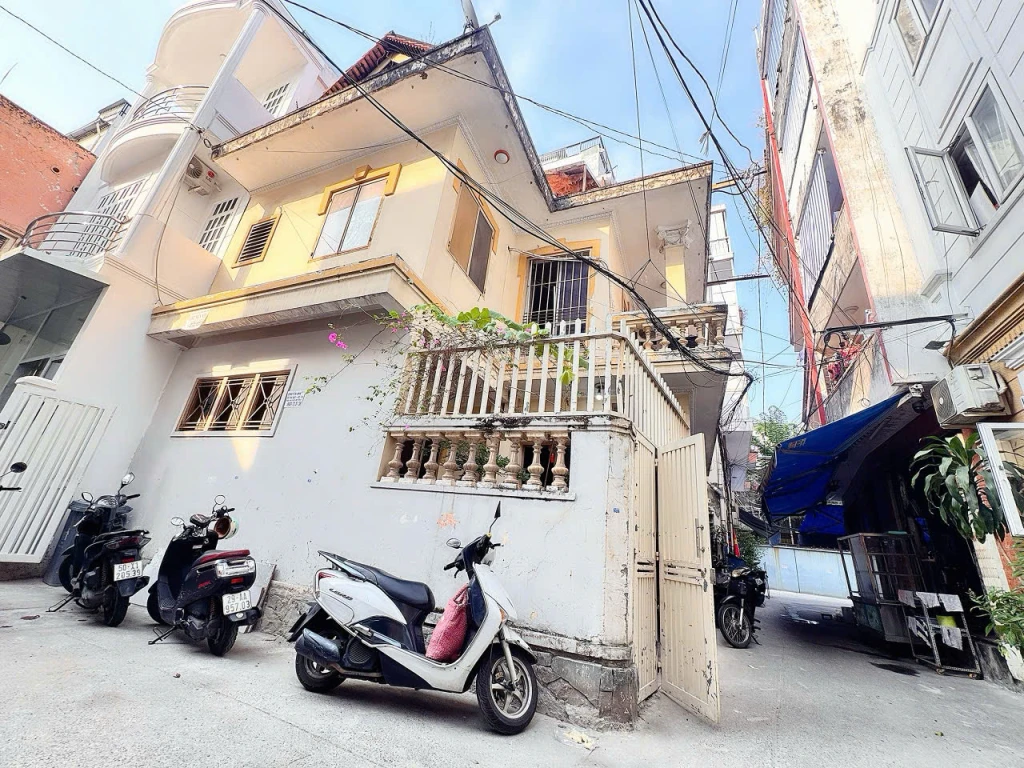 HIẾM CĂN GÓC 2 MẶT TIỀN HXH Đ.VÕ THỊ SÁU, TÂN ĐỊNH, QUẬN 1- DT 80M2 - NGAY NHÀ THỜ TÂN ĐỊNH- 0938676685 GIANG GIANG CHỦ XƯA 1 ĐỜI