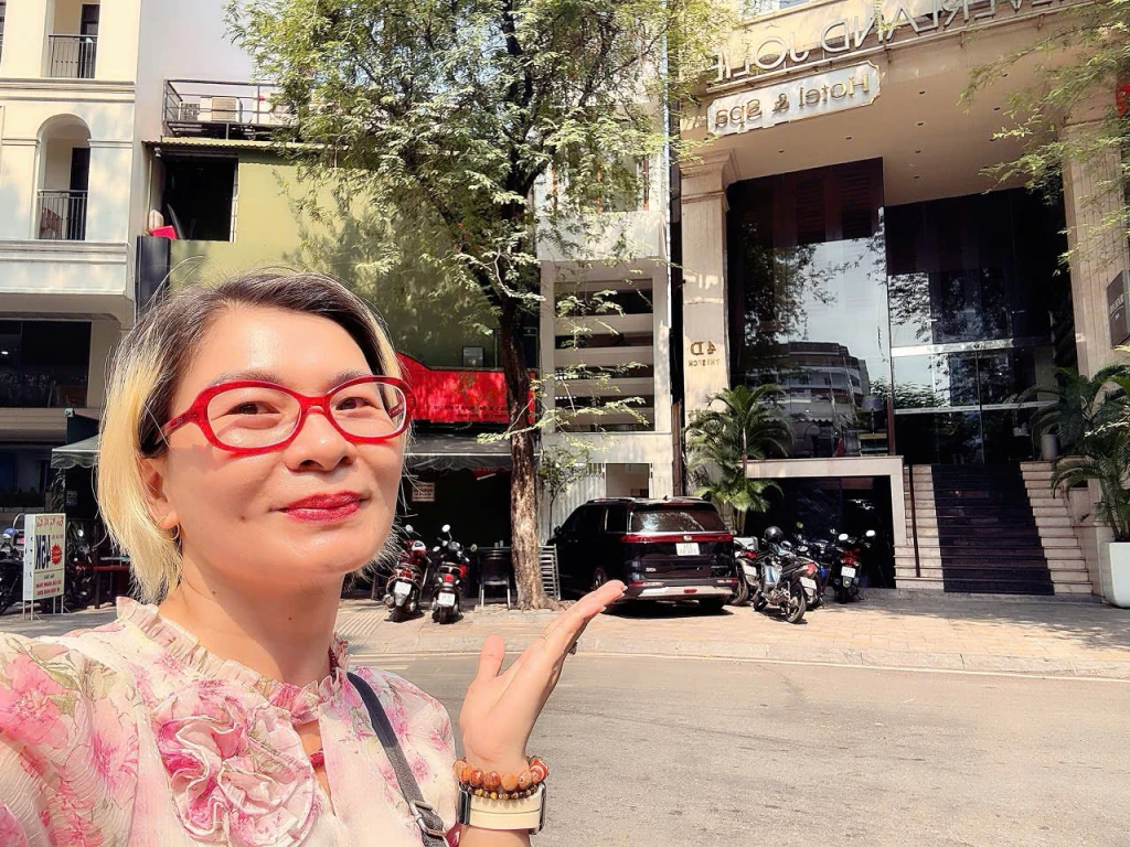 BÁN SIÊU PHẨM KHAN HIÊM- TÒA NHÀ 8 TẦNG CÓ HẦM THANG MÁY- MẶT TIỀN ĐÔNG DU, QUẬN 1- DT 77M2- VIEW TRIỆU ĐÔ NGẮM TOÀN CẢNH SÀI GÒN- 0938676685 GIANG GIANG