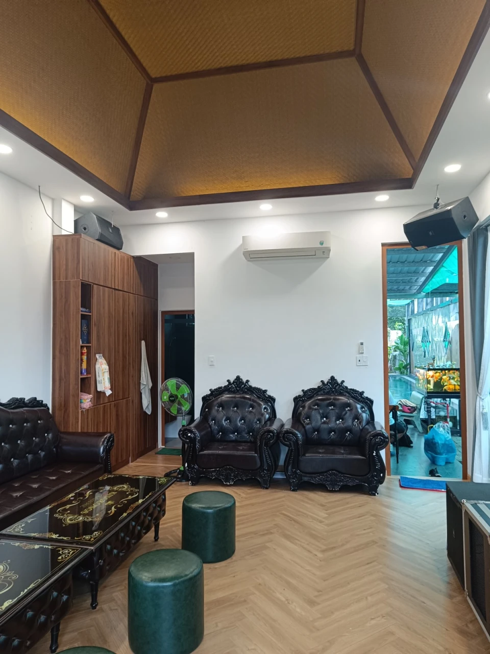 ĐẤT CÓ NHÀ CẤP 4 CỰC ĐẸP HỒ BƠI CÂY XANH
BIỆT THỰ VƯỜN CỰC ĐẸP - DT 1226M - 25 X 49M2
GIÁ BÁN CHỈ 37TR/1M