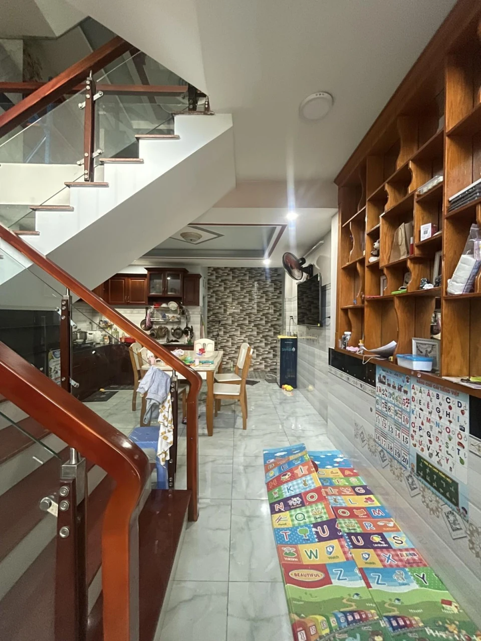 NHÀ CHÍNH CHỦ-SONG HÀNH TRƯỜNG CHINH GIÁP GÒ VẤP GIÁP NHÀ GA T3-DT:68m2 ( 4m X 17m)4 PN, HẺM 3.5M, SÁT MẶT TIỀN