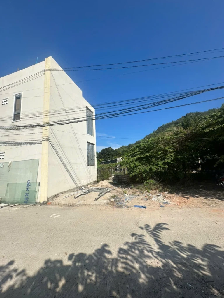 Đất nền tại Phường Nam Nha Trang, Khánh Hòa với diện tích 92,5m2, giá 1,7 tỷ VND.