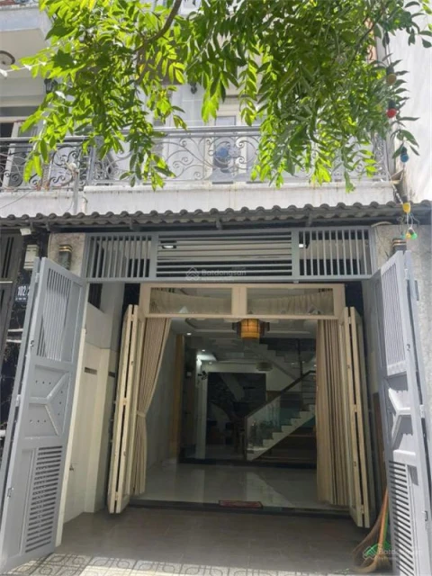 NHÀ ĐẸP HXH 6M.MỚI VÀO Ở NGAY,TỌA LẠC TẠI LÊ VĂN THỌ GẦN CÔNG VIÊN LÀNG HOA DT4,5X17=77M2 GIÁ 8,7 T