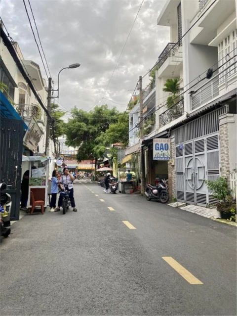 Hẻm 736 thông Lê Đức Thọ, 5x21m cn 104m2. Xây được cao lầu. Giá 9,2 tỷ