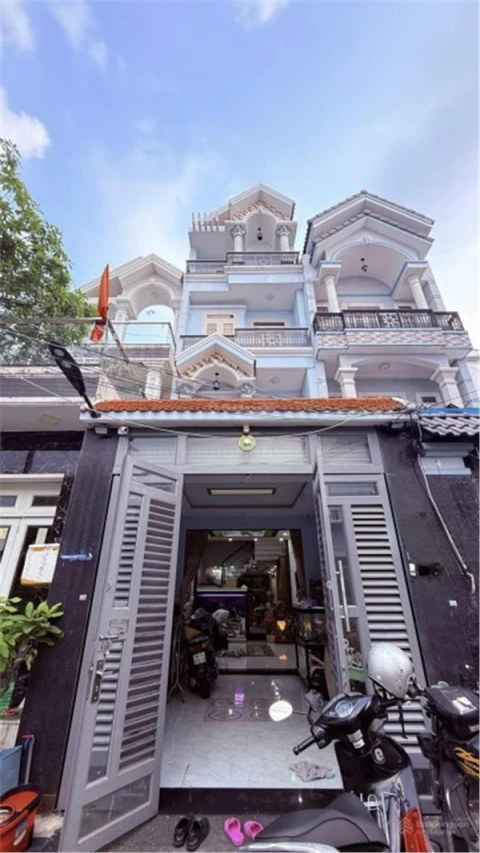 Giảm 1ty8 bán gấp 8ty9 - 4x22,5 đúc 5 tầng - Nguyễn duy cung p12 Gò Vấp