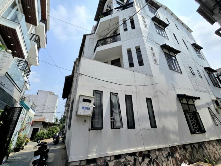 2MT HXH đường Số 8 P11, gần trường Nguyễn Du 4,5m x 15m CN 66.3m2 nhà 3 lầu ST DCT 19tr/th 7,9 tỷ