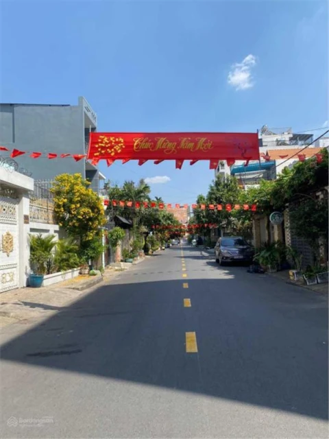 Bán nhà hẻm 220 Nguyễn Oanh đường rộng 12m giá: 9.3 tỷ