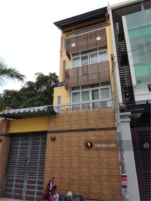 Quảng Trường Công Viên Nhạc Nước CityLand ! Bán nhà 3 Lầu Nguyễn Văn Lượng (4,2x17m) + Hẻm Xe Hơi