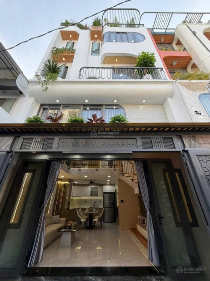 Nhà mới đẹp thang máy HXH nguyễn oanh P17 gv 5.8*8.5 kết cấu 5 tầng thang máy giá 9 tỷ