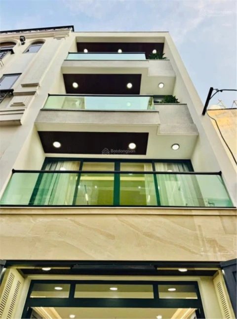 Nhà Mới Xây Hẻm 5m_Dương Quảng Hàm __Có Thang Máy __Diện tích: 4m x 17m 4 Lầu 4 Phòng_6wc