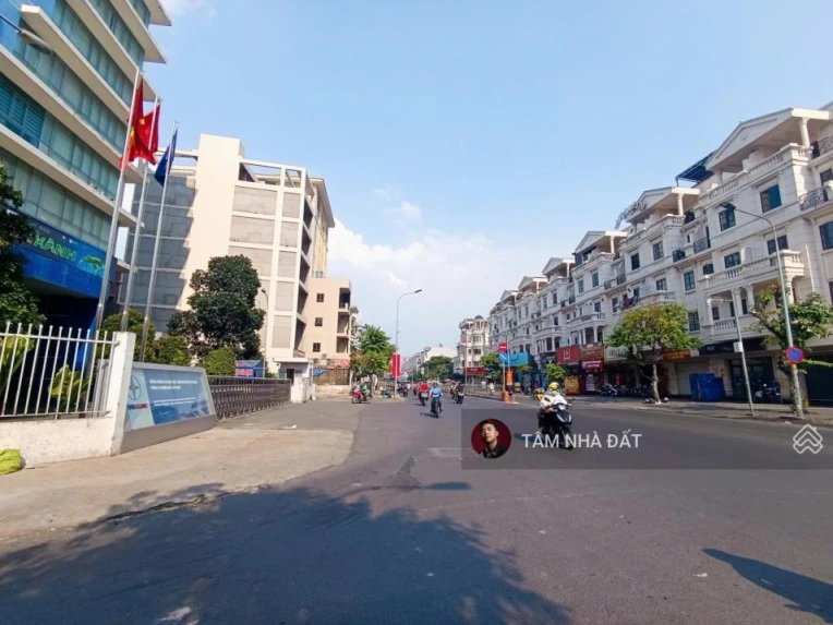 GẦN LOTTE MART NGUYỄN VĂN LƯỢNG ! BÁN NHÀ 5 TẦNG CỨNG - 5PN 7WC - ĐA CÔNG NĂNG VỪA Ở VỪA CHO THUÊ