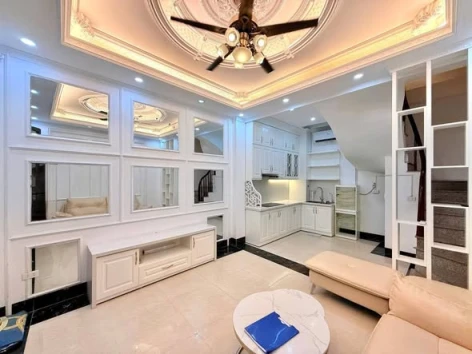 Chính chủ b.á.n nhà Huỳnh Thúc Kháng – Đống Đa. Diện tích 35m2, 5tầng, mặt tiền 4.5m, chào 9tỷ7