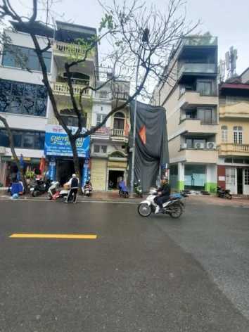 Bán nhà mặt phố Ngô Gia Khảm – Long Biên | 113m² | 4 tầng | vỉa hè | nhỉnh 27 tỷ