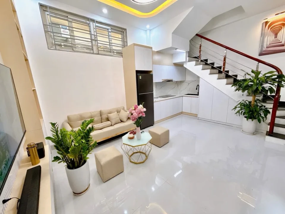 TRUNG TÂM ĐỐNG ĐA -  THÁI THỊNH -HÀNG HIẾM BAY NHANH - XÂY MỚI LIỀN KỀ - NĂM TẦNG KIÊN CỐ - SỔ ĐỎ HOA KHÔI - HÀNG THANH KHOẢN CAO