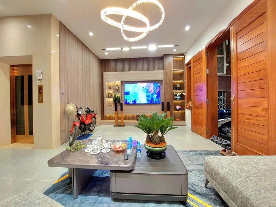 📍📍💢💢HIẾM - NGÕ NÔNG - NHÀ 6 TẦNG THANG MÁY ÊM RU - NHÀ Ở LUÔN- - TRUNG TÂM QUẬN - TIỆN ÍCH NGẬP TRÀN- 💢💢💥💥💥